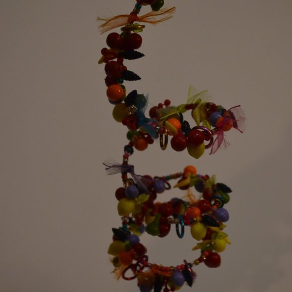 Unknown Source Fruit Harvest Acrylic Beads Colorful Wire Spring Bracelet Decor - Picture 3 of 4